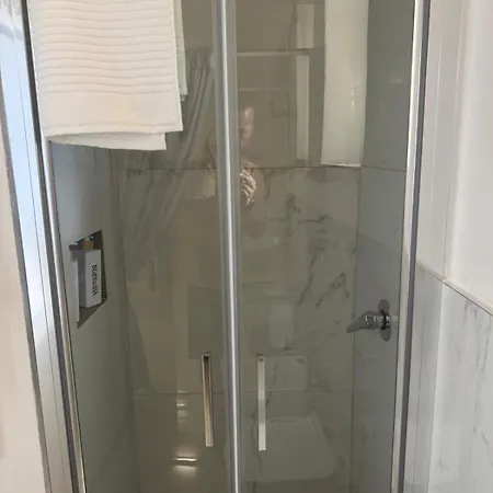 Casa de hóspedes Le Dimore Airport Luxury Con Jacuzzi